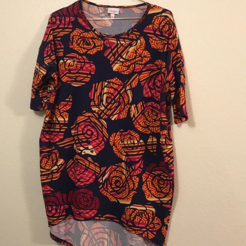 Lularoe Irma top bundle - Picture 7 of 7